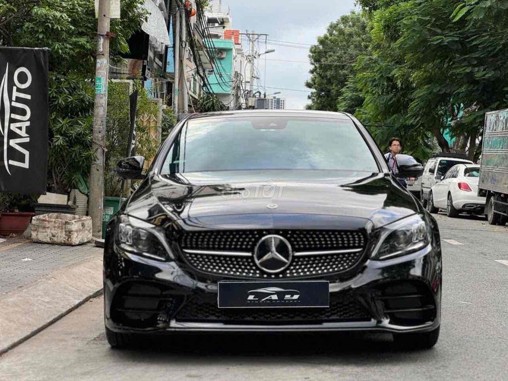 Mercedes Benz C Class 2019 C 300 AMG - 62000 km