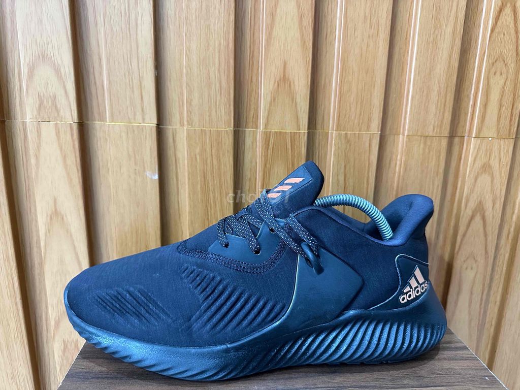 Giày Adidas chính hãng size 42.5 mới keng đẹp 96%