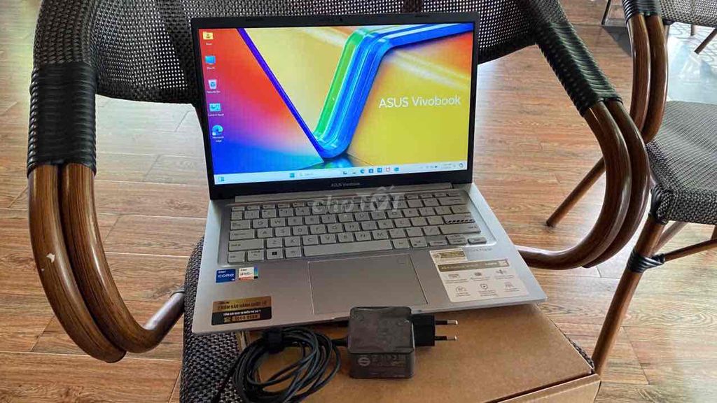 Asus Vivobook X1404VA-NK050W full box bh 2026