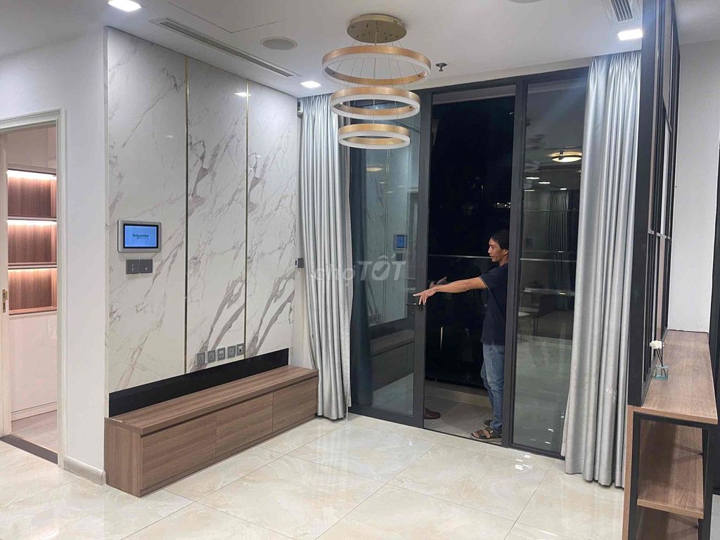 Bán Gấp 2PN Vinhomes Golden River giá 9t8. Mua bán Căn hộ/Chung cư tại Quận 1 Tp Hồ Chí Minh được đăng bởi tuananh  tra hình 9
