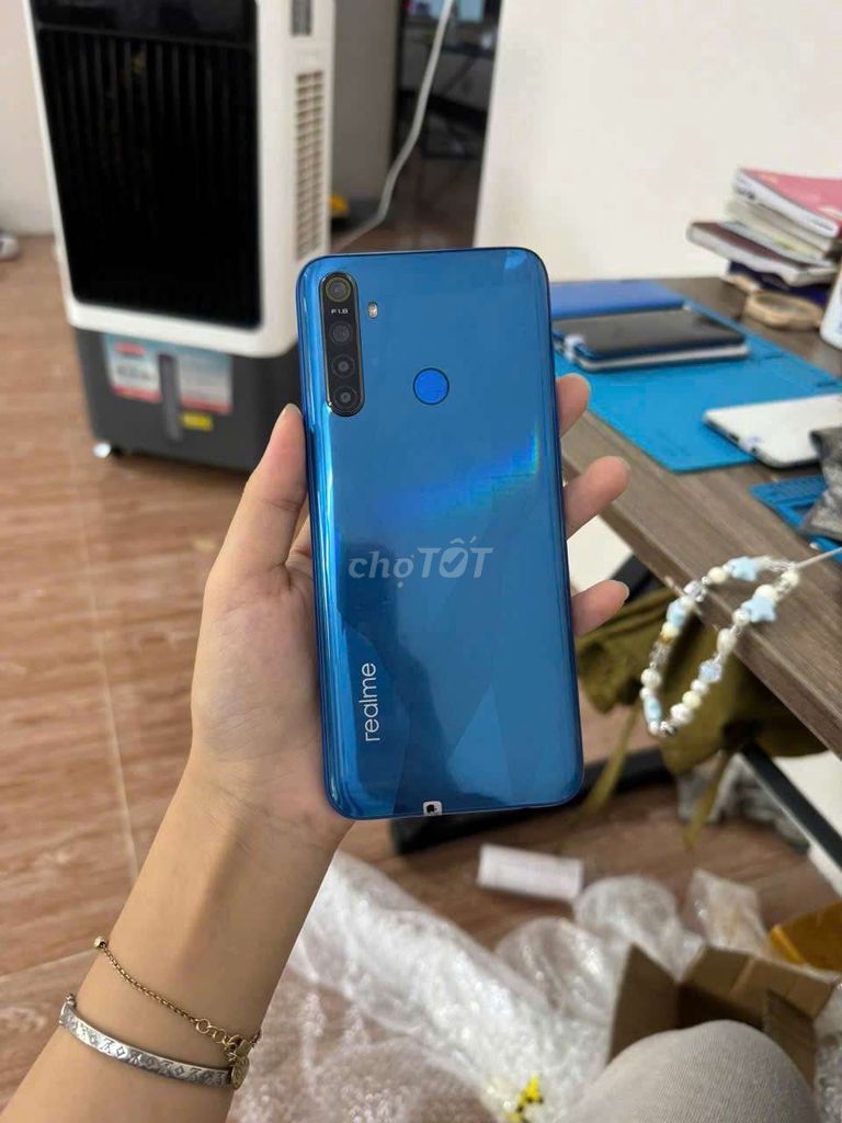 realme5, 64g, full cn, pin trâu. Mua bán Điện thoại tại Thành phố Thủ Dầu Một Bình Dương được đăng bởi Phước Mobile hình 1