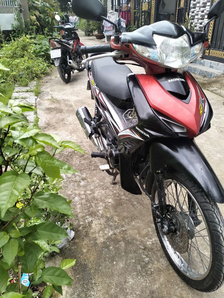 Xe zin mộc chính chủ bán bao công chứng sang tên. Mua bán Xe máy tại Quận Bình Thuỷ Cần Thơ được đăng bởi nhật Cường  hình 2
