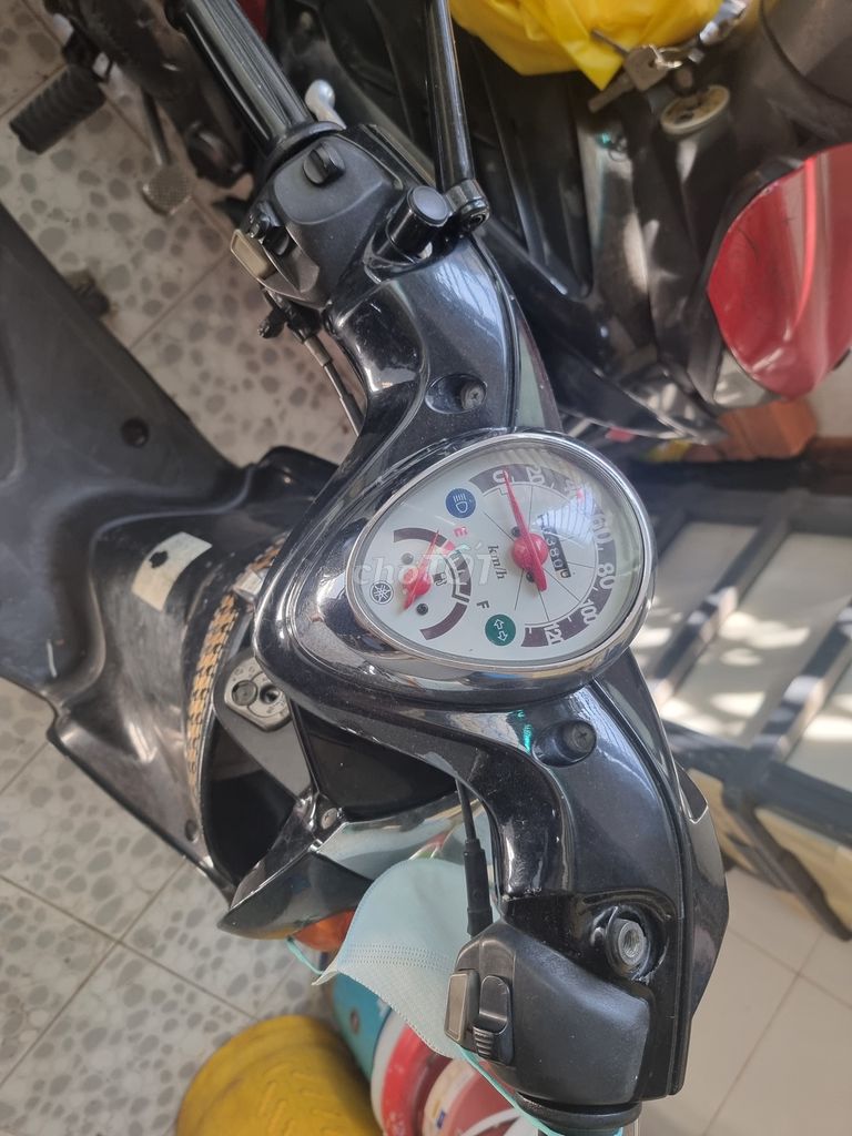 Xe máy Yamaha Mio Classic màu đen. Mua bán Xe máy tại Quận 7 Tp Hồ Chí Minh được đăng bởi Nguyen phuc quang hình 1