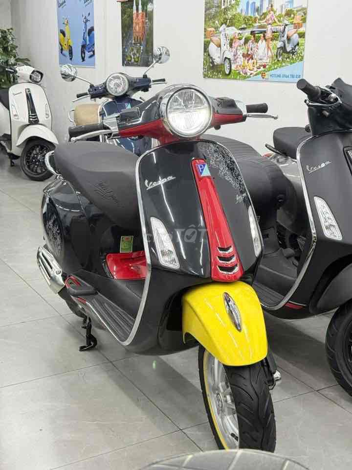 Vespa Primavera Mickey bản giới hạn 2024 2k km. Mua bán Xe máy tại Quận Phú Nhuận Tp Hồ Chí Minh được đăng bởi VESPA Piaggio Quốc Vương  hình 1