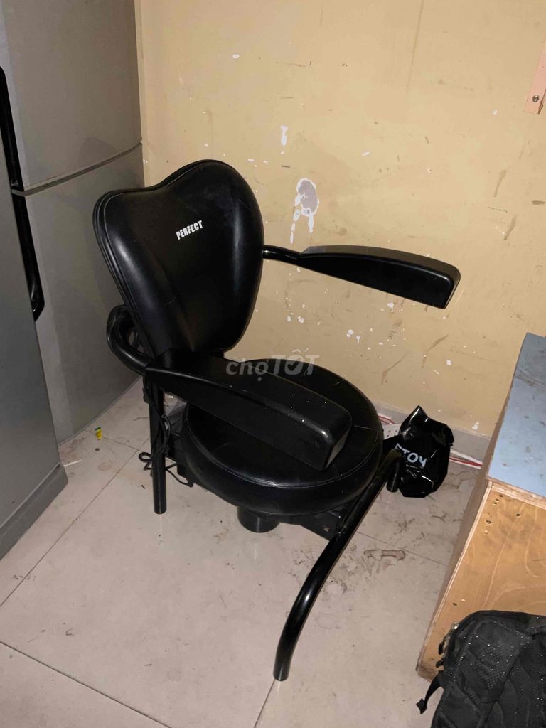 Cần bán gấp ghế massage. Mua bán Bàn ghế tại Quận 7 Tp Hồ Chí Minh được đăng bởi Nguyễn Minh hình 1