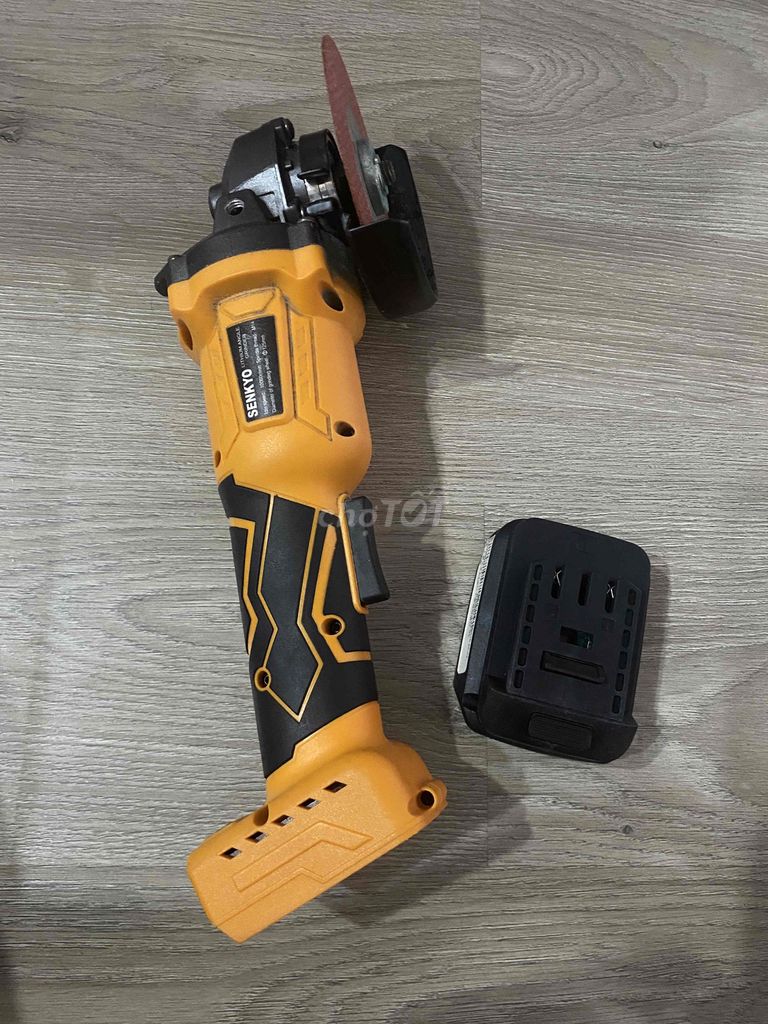 Máy mài pin SENKYO 125mm + đế pin nội địa trung. Mua bán Đồ chuyên dụng, Giống nuôi trồng tại Huyện Trảng Bom Đồng Nai được đăng bởi Bình Phan hình 1
