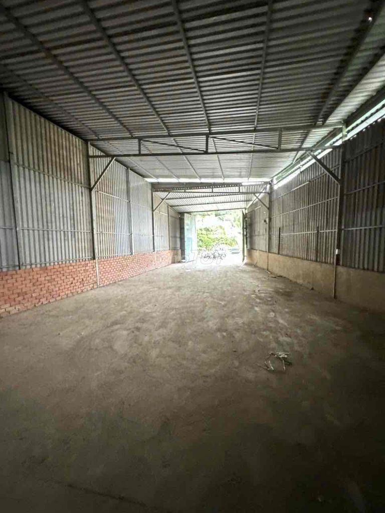 Kho xưởng/MBKD container 180m2 Linh Đông