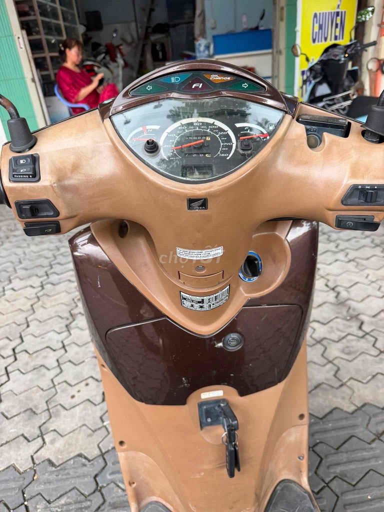 Honda SH 150 Италия, 2008, коричневый, двигатель 014, номера Хошимина, 1 хозяин