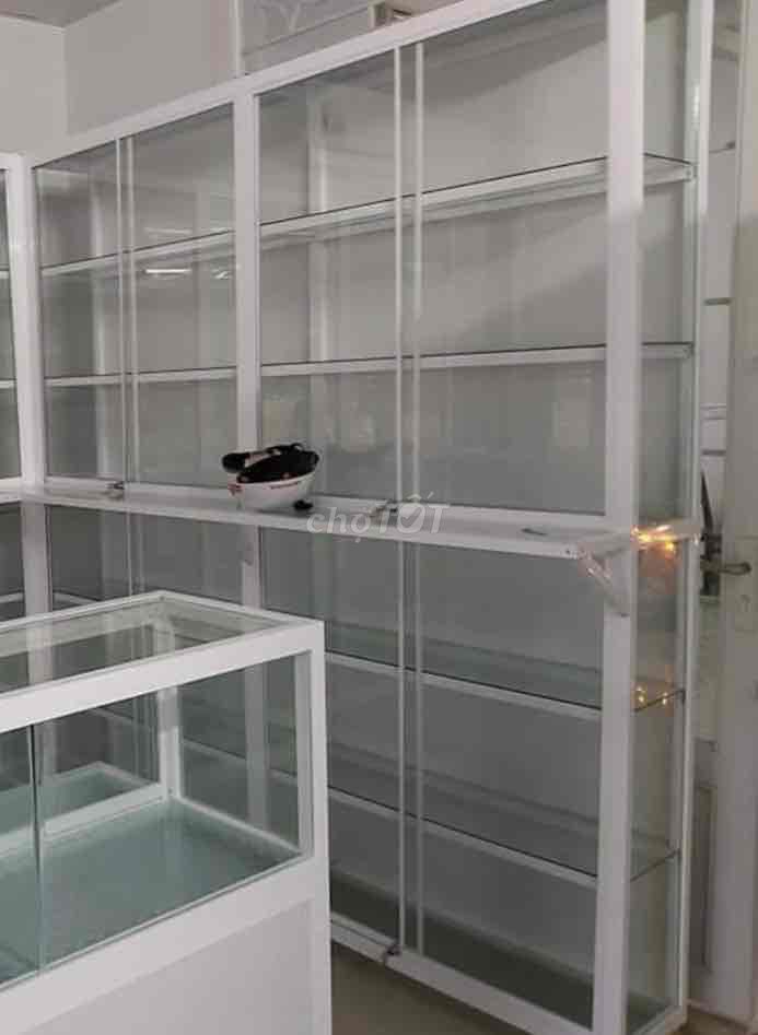 tủ kính cường lực, khung sắt sơn tĩnh điện. Mua bán Tủ, kệ gia đình tại Thành phố Buôn Ma Thuột Đắk Lắk được đăng bởi Trần Thị Minh Hằng hình 1