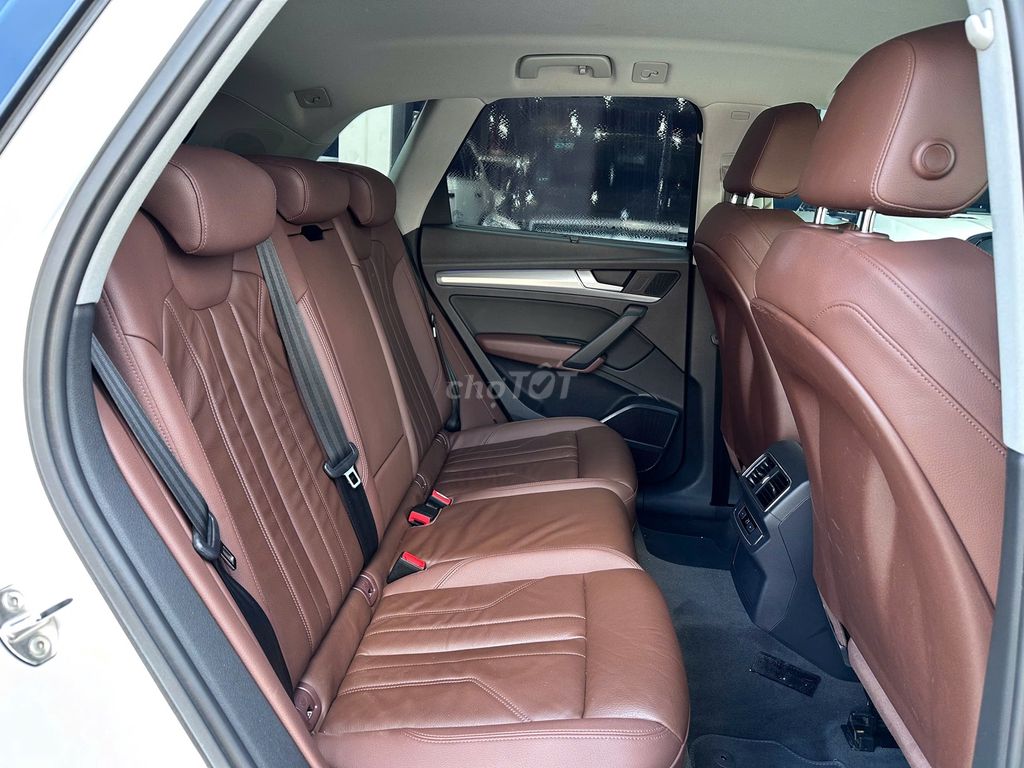 Audi Q5 2.0 TFSI Quattro 2017 model 2018. Mua bán Ô tô tại Quận Long Biên Hà Nội được đăng bởi Nguyễn Tuấn Hoàng hình 8