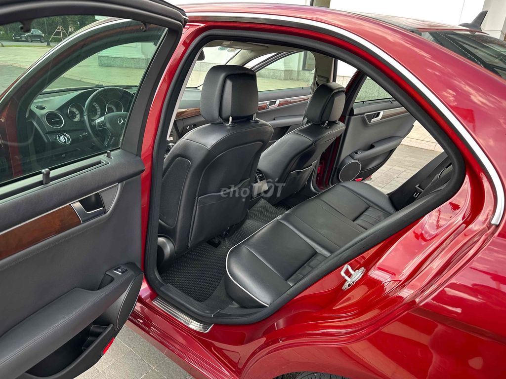 BÁN MER C250 2011 CHẤT LƯỢNG CAO ***. Mua bán Ô tô tại Quận Long Biên Hà Nội được đăng bởi Em Minh hình 7
