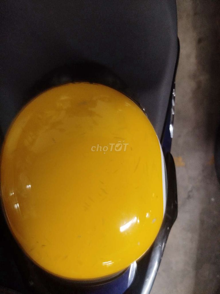 Nón bảo hiểm Vàng đã sử dụng. Mua bán Phụ kiện thời trang khác tại Quận 1 Tp Hồ Chí Minh được đăng bởi tú hình 1