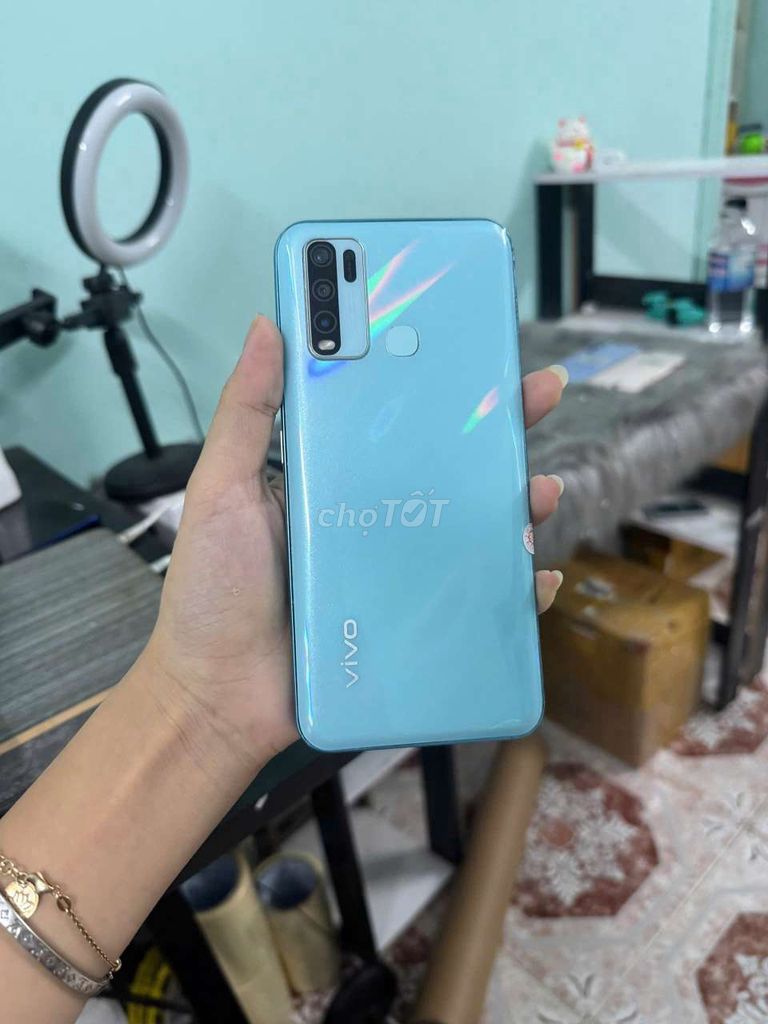 Vivo Y50, r8 128GB, đẹp, pin 5000. Mua bán Điện thoại tại Thành phố Thủ Dầu Một Bình Dương được đăng bởi Phước Mobile hình 1