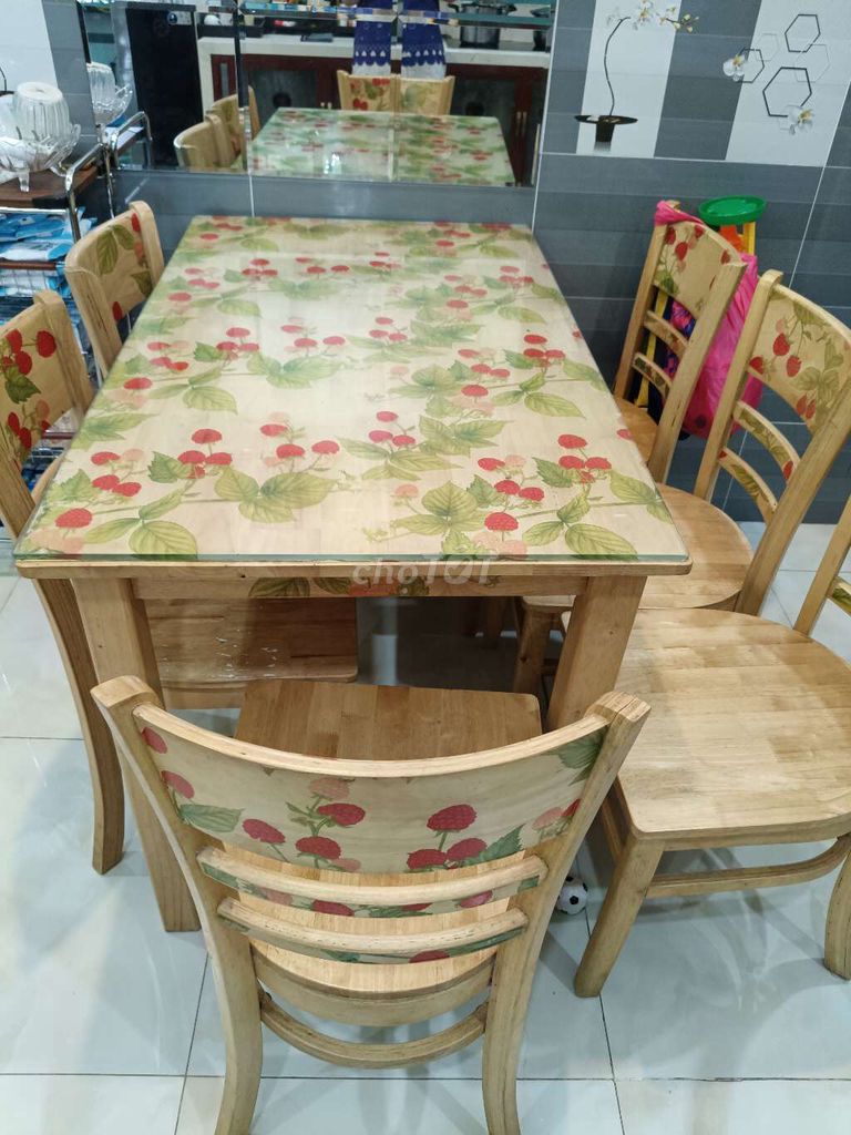 Bộ bàn ăn Gỗ cao su Kính 6 ghế. Mua bán Bàn ghế tại Huyện Củ Chi Tp Hồ Chí Minh được đăng bởi Hoa Lê hình 1