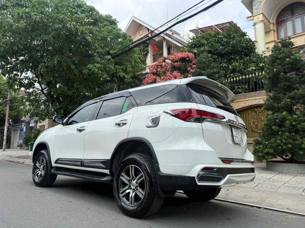 Toyota Fortuner 2020 белый автомат 88 300 км