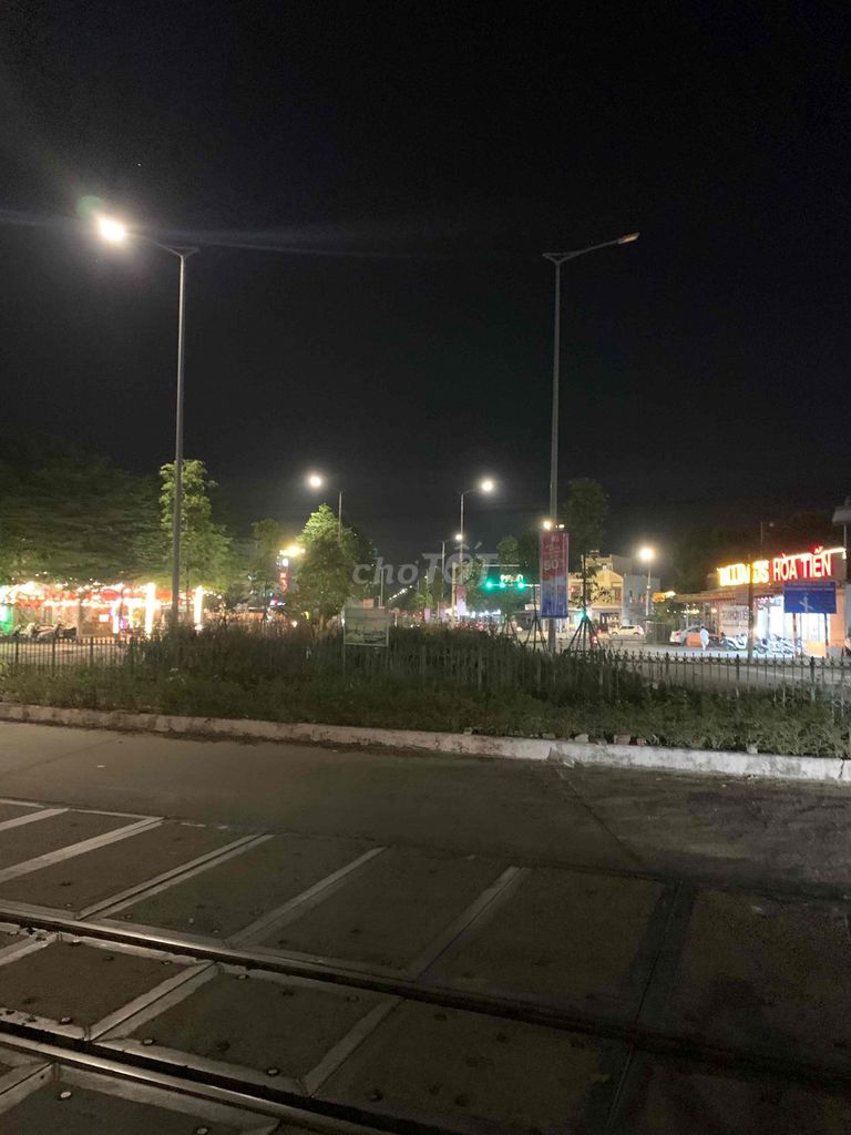 Gia đình thiện chí để lại lô đất vườn tuyệt đẹp ngang 8m 2 mặt tiền