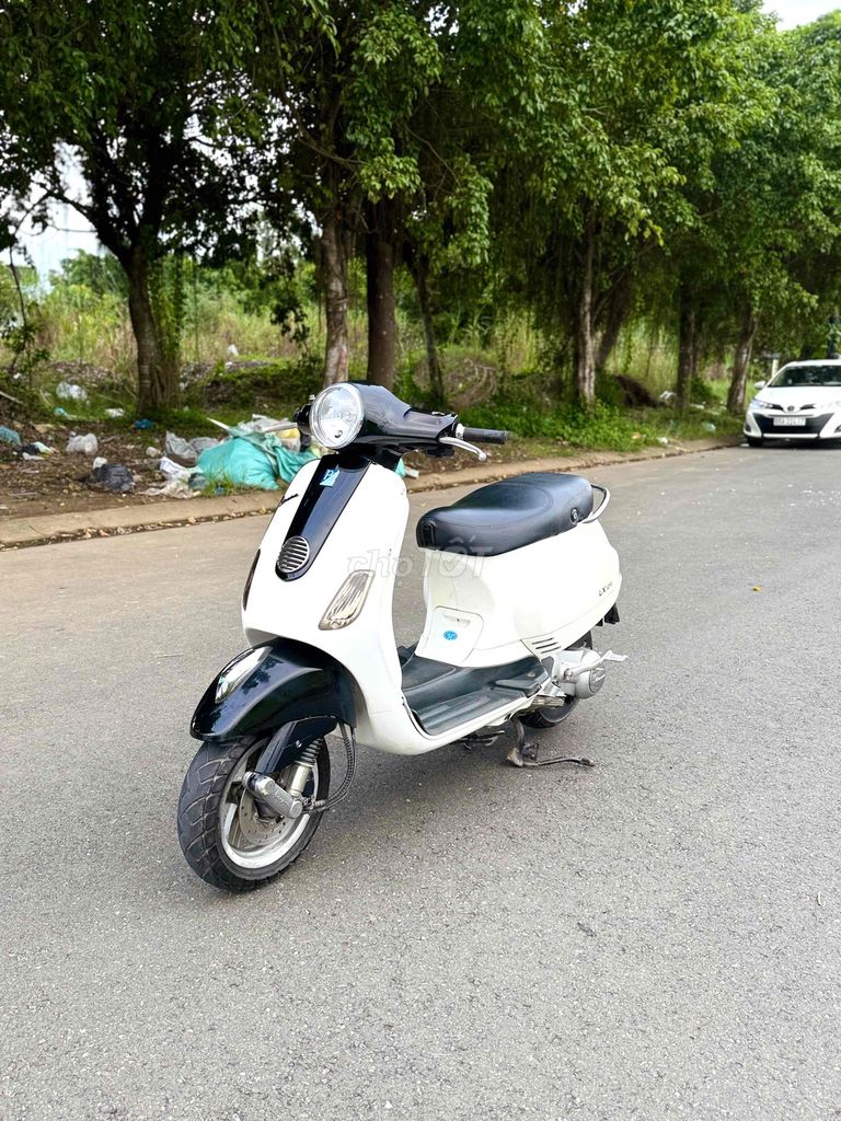 -Piaggio Vespa Lx 125 Xe Nhập Ý,Máy Êm Ngon. Mua bán Xe máy tại Huyện Phong Điền Cần Thơ được đăng bởi Danh Hà hình 3