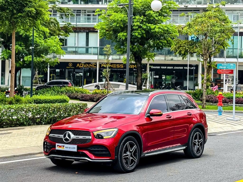 Mercedes-Benz GLC300 AMG 4MATIC 2022 Full option
