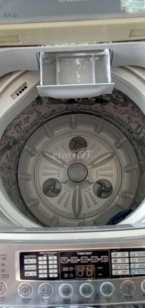 Máy giặt LG 8.4kg còn mới đẹp