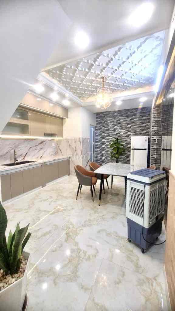 NHÀ ĐẸP , GẦN PHÚ MỸ HƯNG XE HƠI ĐỖ CỬA ,60m2 , TRUNG TÂM NHÀ BÈ