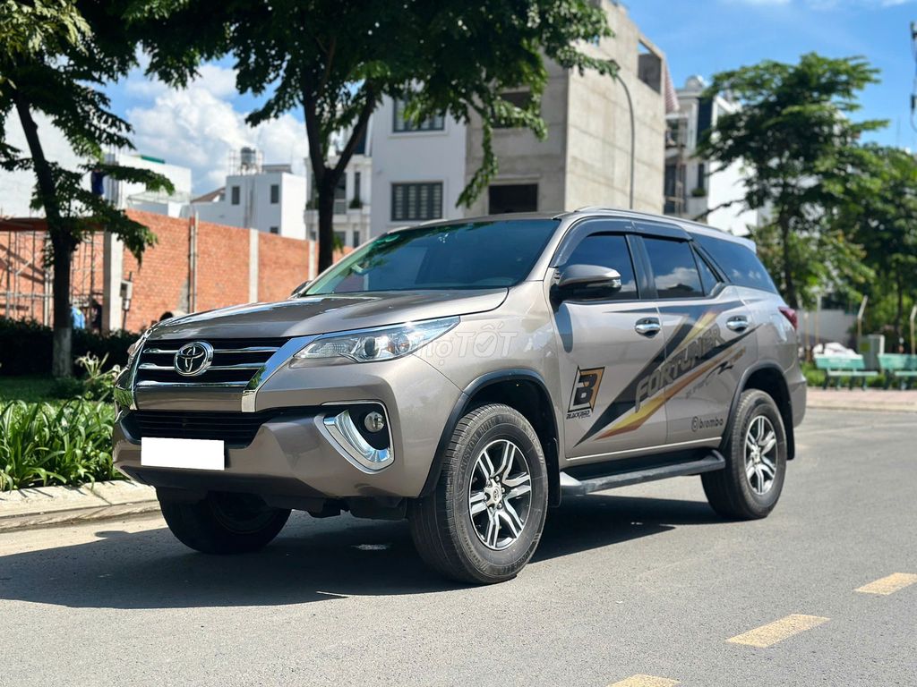 Toyota Fortuner 2020 số tự động máy dầu. Mua bán Ô tô tại Quận 12 Tp Hồ Chí Minh được đăng bởi Thu 381 hình 3