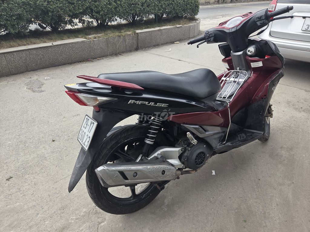 Suzuki Impulse 2016 Красно-черный