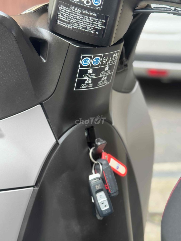 Xám nhám sx2025 odo lướt sang tên hcm bao hồ sơ. Mua bán Xe máy tại Quận Phú Nhuận Tp Hồ Chí Minh được đăng bởi Lu ly hình 7