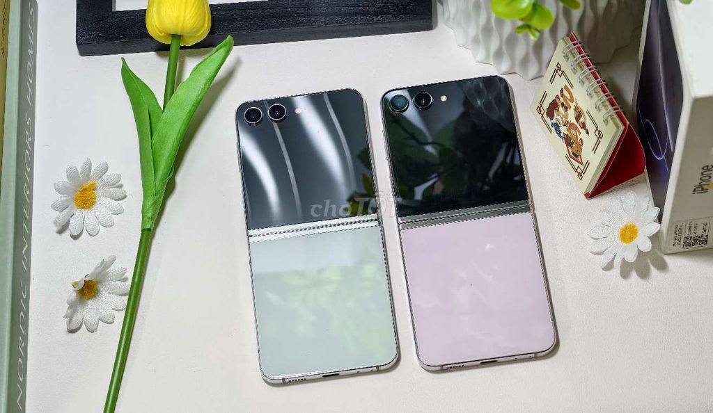 Samsung Z Flip5 256GB Việt Nam. Mua bán Điện thoại tại Quận 10 Tp Hồ Chí Minh được đăng bởi Nguyễn Nhật hình 1