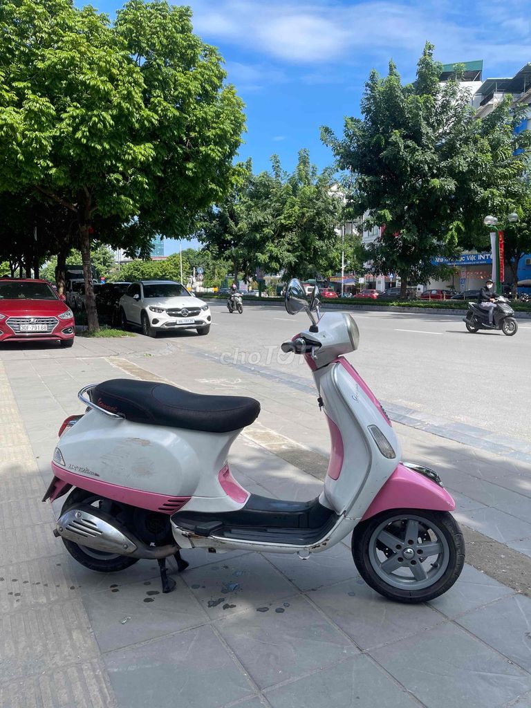 Piaggio Vespa Hồng Trắng. Mua bán Xe máy tại Quận Cầu Giấy Hà Nội được đăng bởi anh tạo ra hình 2