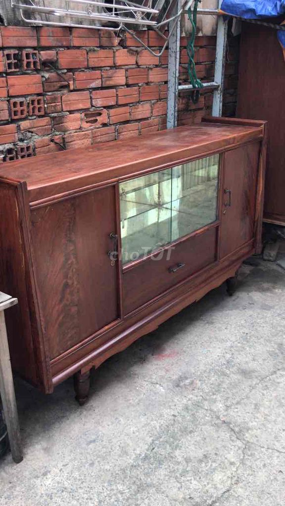 Bán cái tủ gỗ ngày xưa còn rất đẹp dài 176 x106 cm. Mua bán Tủ, kệ gia đình tại Quận Gò Vấp Tp Hồ Chí Minh được đăng bởi Phùng Cường hình 1