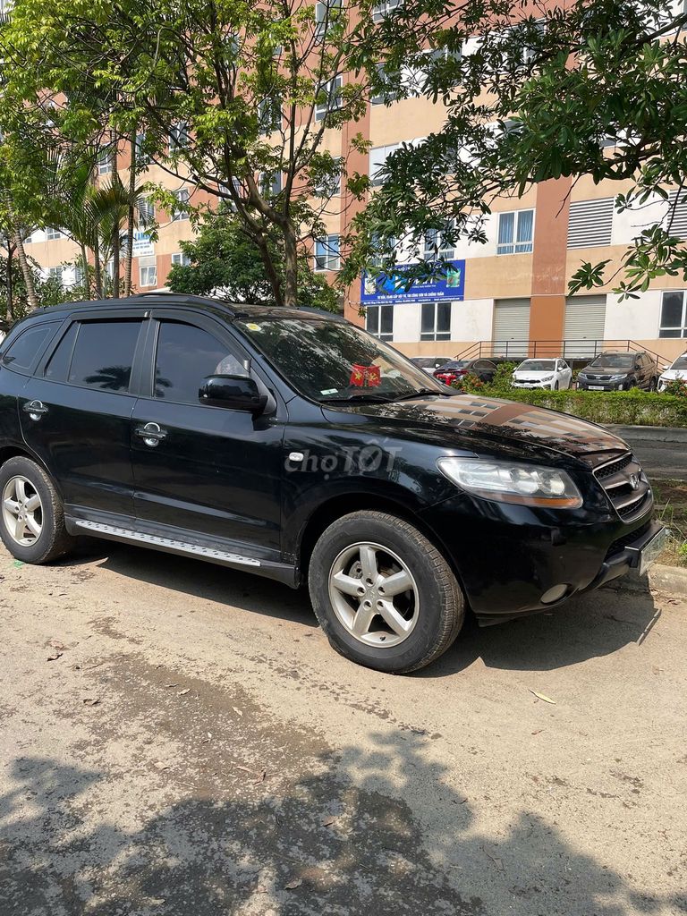 Hyundai SantaFe 2008 дизель, чёрный, 7 мест