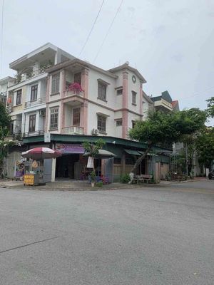 Nhà 2 mặt tiền; 120m2; 3 tầng; Nguyễn Tông Quai, Trần Lãm, Thái Bình. Cho thuê văn phòng, mặt bằng kinh doanh tại Thành phố Thái Bình Thái Bình được đăng bởi Hoàn Trần Quốc