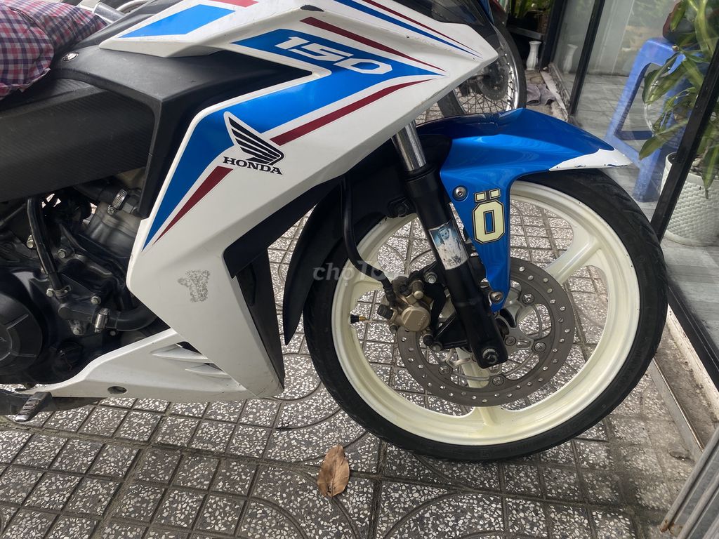 Xe nhà cần bán. Mua bán Xe máy tại Quận Bình Thuỷ Cần Thơ được đăng bởi Kiệt hình 4