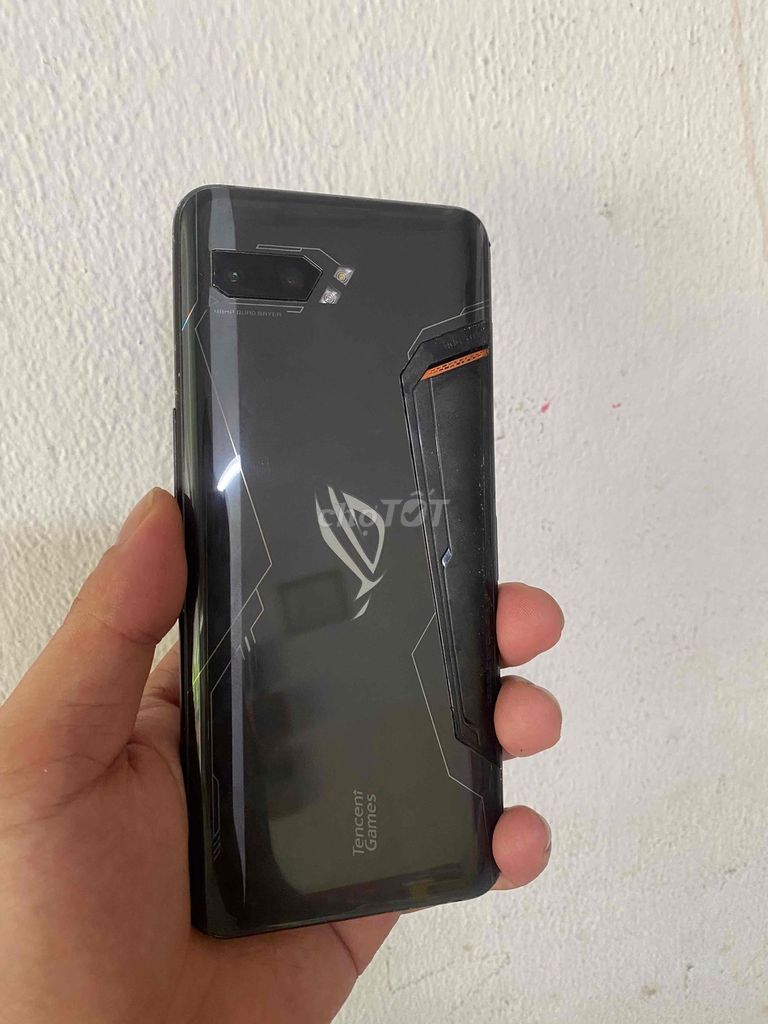 Giao lưu ROG Phone 2 8/128GB chuẩn rin. Mua bán Điện thoại tại Quận Liên Chiểu Đà Nẵng được đăng bởi Hà hình 1