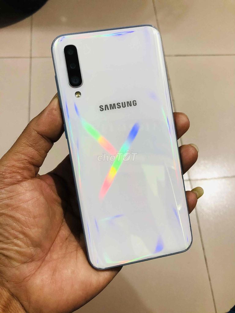 samsung a50 4-64gb zin bao xài