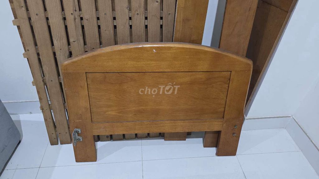 Giường đơn Gỗ Nâu 1m x 2m cũ. Mua bán Giường, chăn ga gối nệm tại Quận Tân Bình Tp Hồ Chí Minh được đăng bởi Duy hình 1