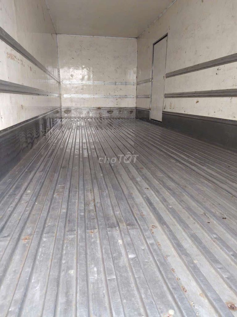 Izuzu 6t2 đời 17 thùng composite thanh thảo. Mua bán Xe tải, xe ben tại Quận 12 Tp Hồ Chí Minh được đăng bởi Lê văn Khoa  hình 4