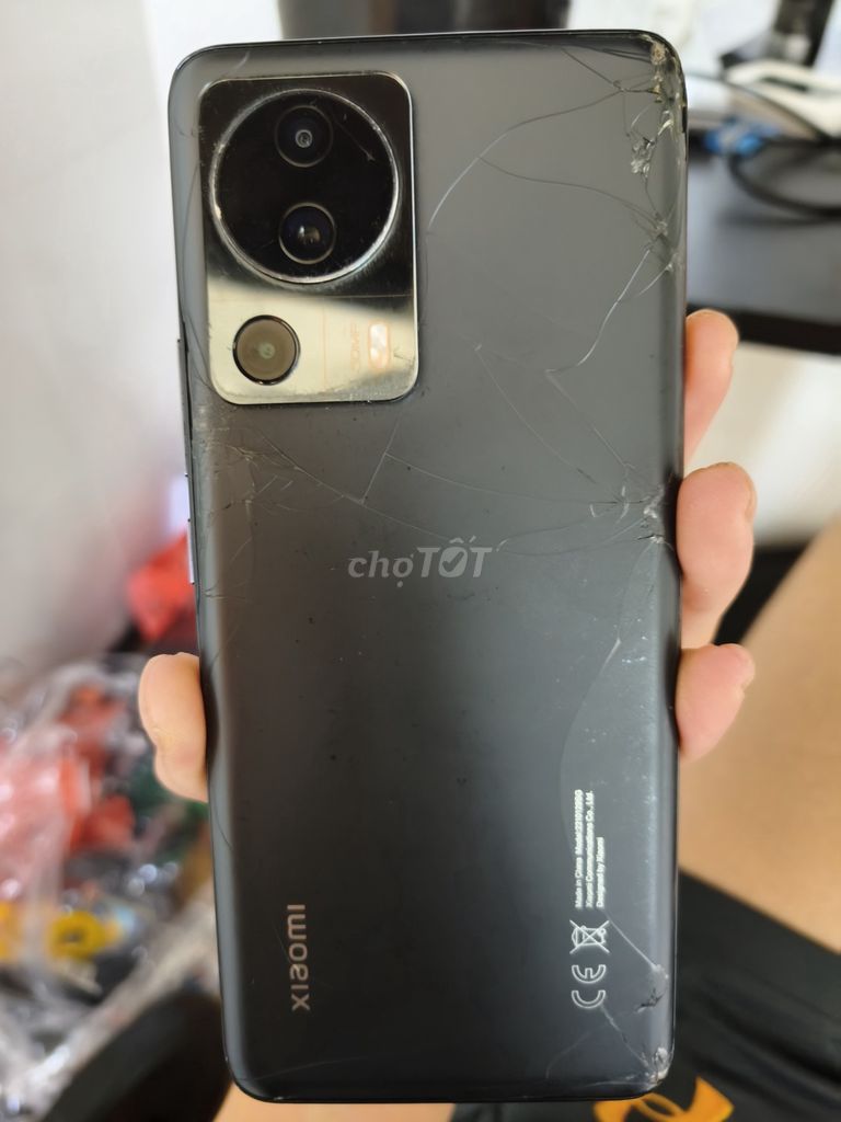 Xiaomi 13 Lite Đen Nứt kính sau, sọc màn hình. Mua bán Điện thoại tại Quận Ngũ Hành Sơn Đà Nẵng được đăng bởi nam nguyen hình 1