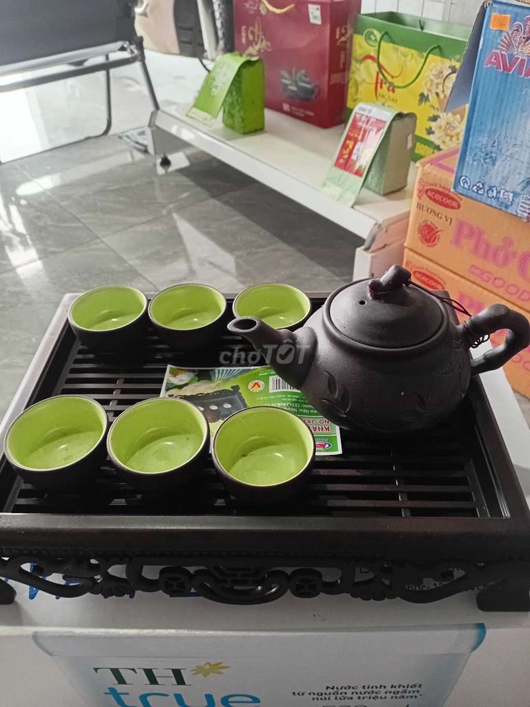 Bộ ấm chén gốm đen. Mua bán Nội thất, đồ gia dụng khác tại Huyện Vĩnh Tường Vĩnh Phúc được đăng bởi HOÀNG HƯỜNG hình 1