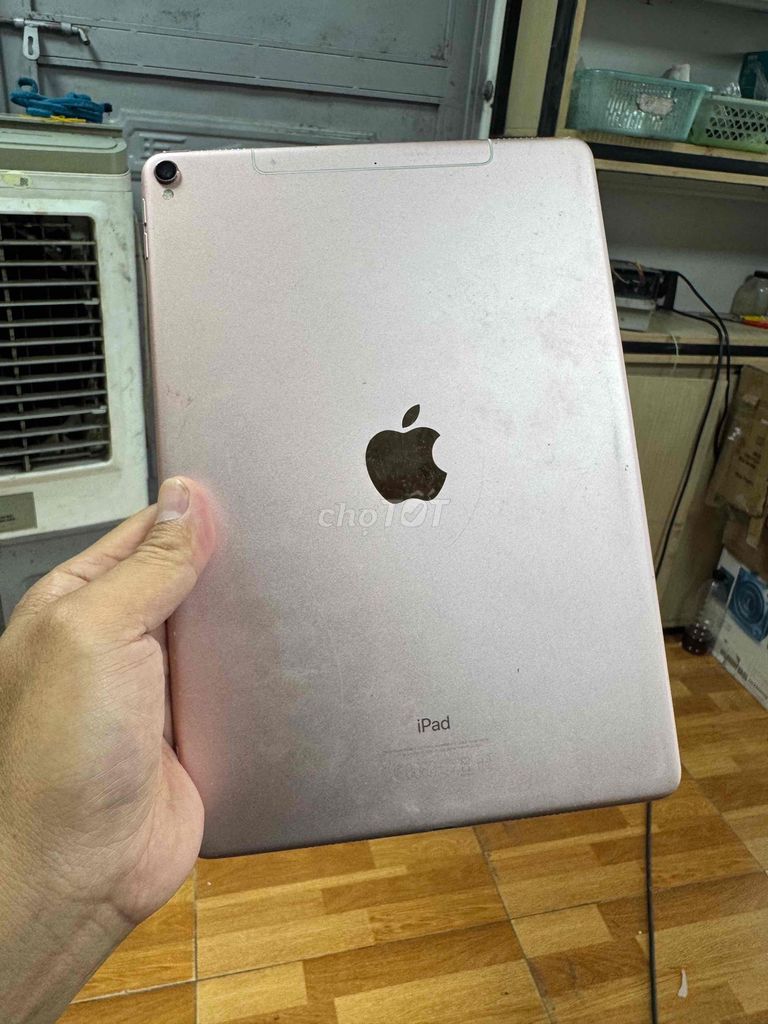 Apple iPad Pro 10.5 64GB 4G Vàng hồng. Mua bán Máy tính bảng tại Quận Kiến An Hải Phòng được đăng bởi Huyền trang hình 1