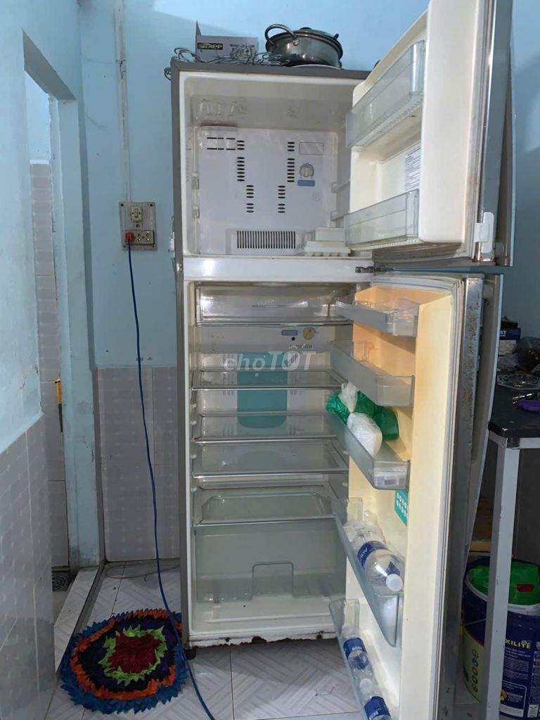 Tủ lạnh Toshiba Bạc Đã sử dụng. Mua bán Tủ lạnh tại Quận Cẩm Lệ Đà Nẵng được đăng bởi Huy Hoàng  hình 1