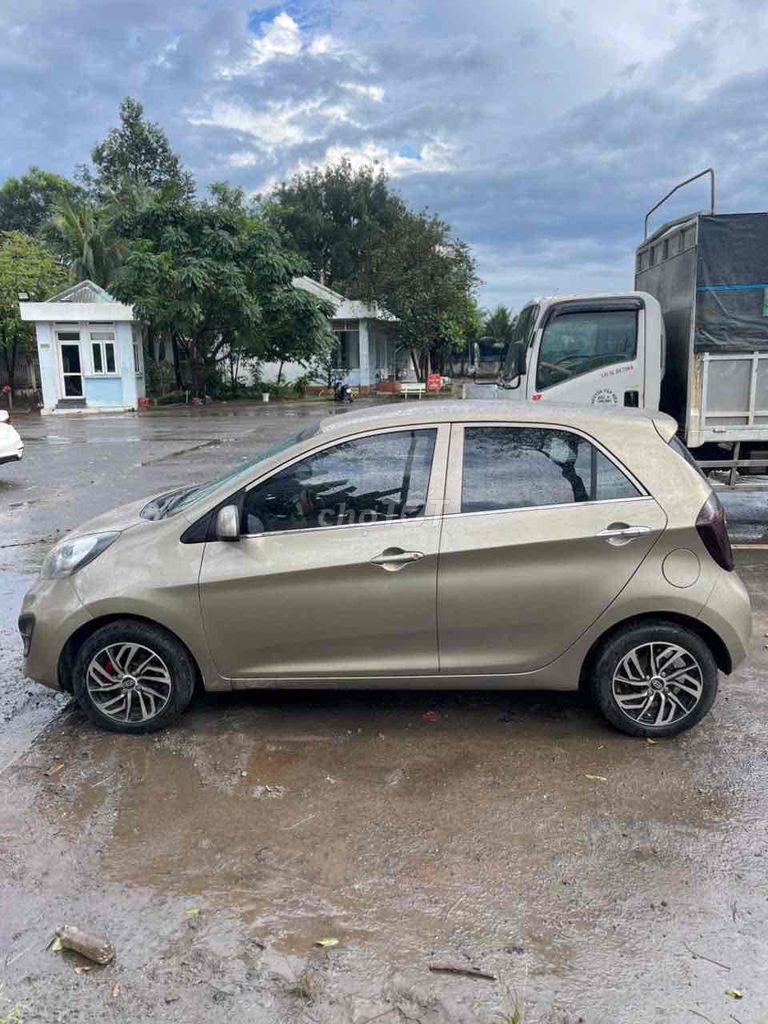 Kia Morning 2011 1.0 AT - 680000 km. Mua bán Ô tô tại Huyện Quỳnh Lưu Nghệ An được đăng bởi lê thị thanh hình 4