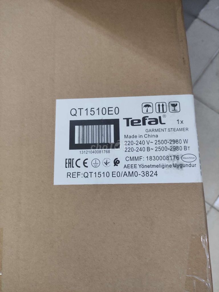 Bàn ủi hơi nước đứng Tefal