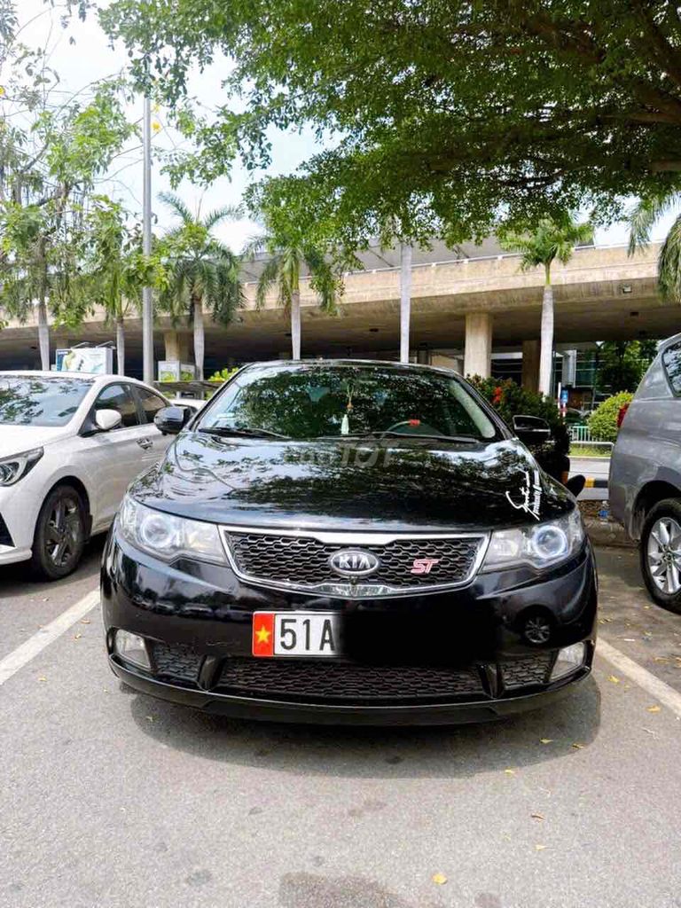 Cần bán chính chủ xe Kia Cerato 2011