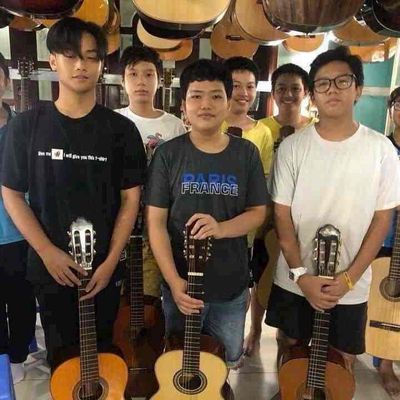 Guitar và sáo trúc. Mua bán Nhạc cụ tại Quận 7 Tp Hồ Chí Minh được đăng bởi Phạm Tuấn Dũng