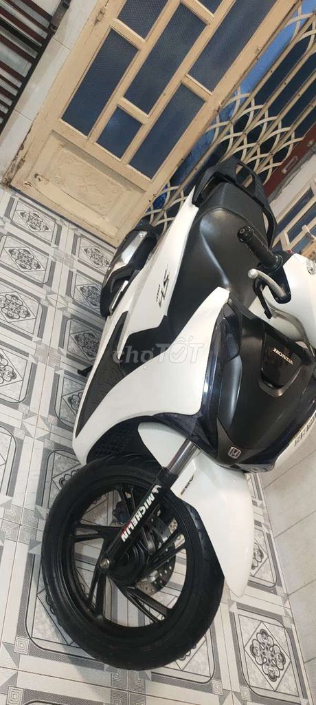 Xe SH150 abs. Mua bán Xe máy tại Quận Bình Thạnh Tp Hồ Chí Minh được đăng bởi Tấn hình 11