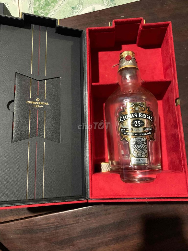 combo vỏ chai và hộp chivas 25 chính hãng