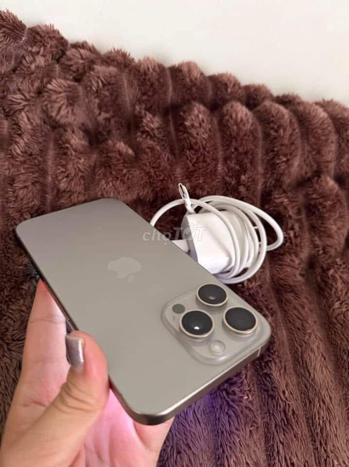 Apple iPhone 15 Pro Max 256GB Xám Việt Nam Đã qua sử dụng. Mua bán Điện thoại tại Quận 1 Tp Hồ Chí Minh được đăng bởi Hội Đồ Điện Tử hình 1