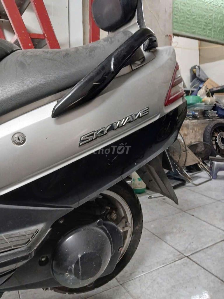 Xe tay ga Suzuki sky wave 250 Hàng độc nhập bãi. Mua bán Xe máy tại Quận Phú Nhuận Tp Hồ Chí Minh được đăng bởi Hiếu Nguyễn hình 6