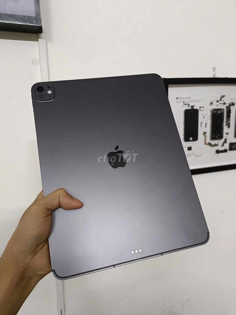 IPad Pro M5 13 inch 5G Xám Sạc 8 lần Pin 100%. Mua bán Máy tính bảng tại Quận Thanh Khê Đà Nẵng được đăng bởi TT PHONE hình 1